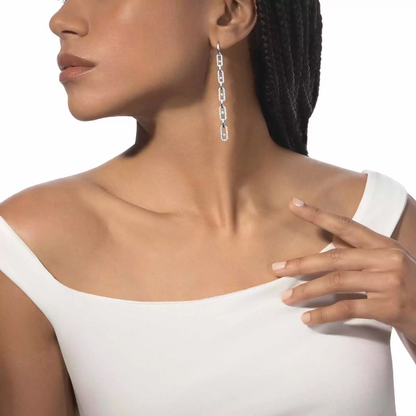 Earrings Move