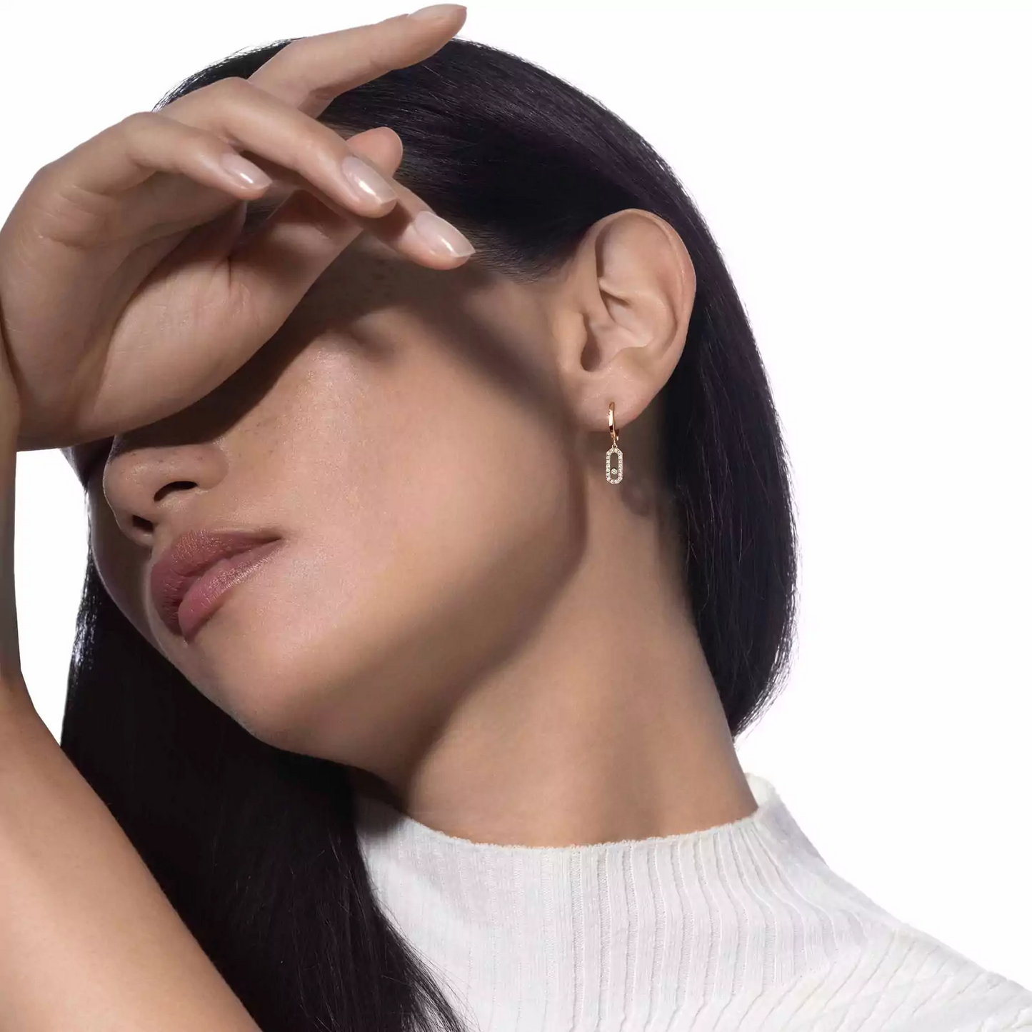 Earrings Move