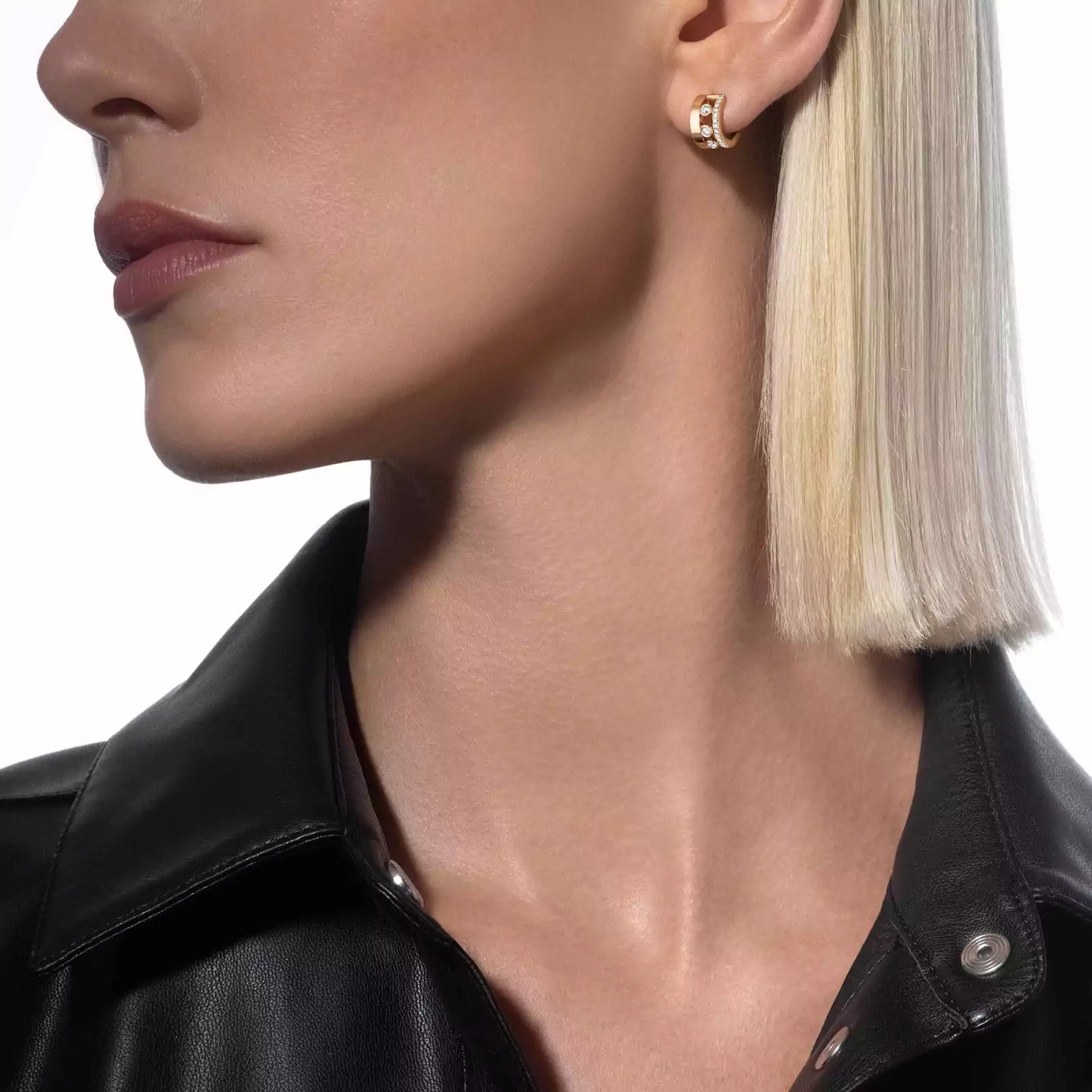 Earrings Move