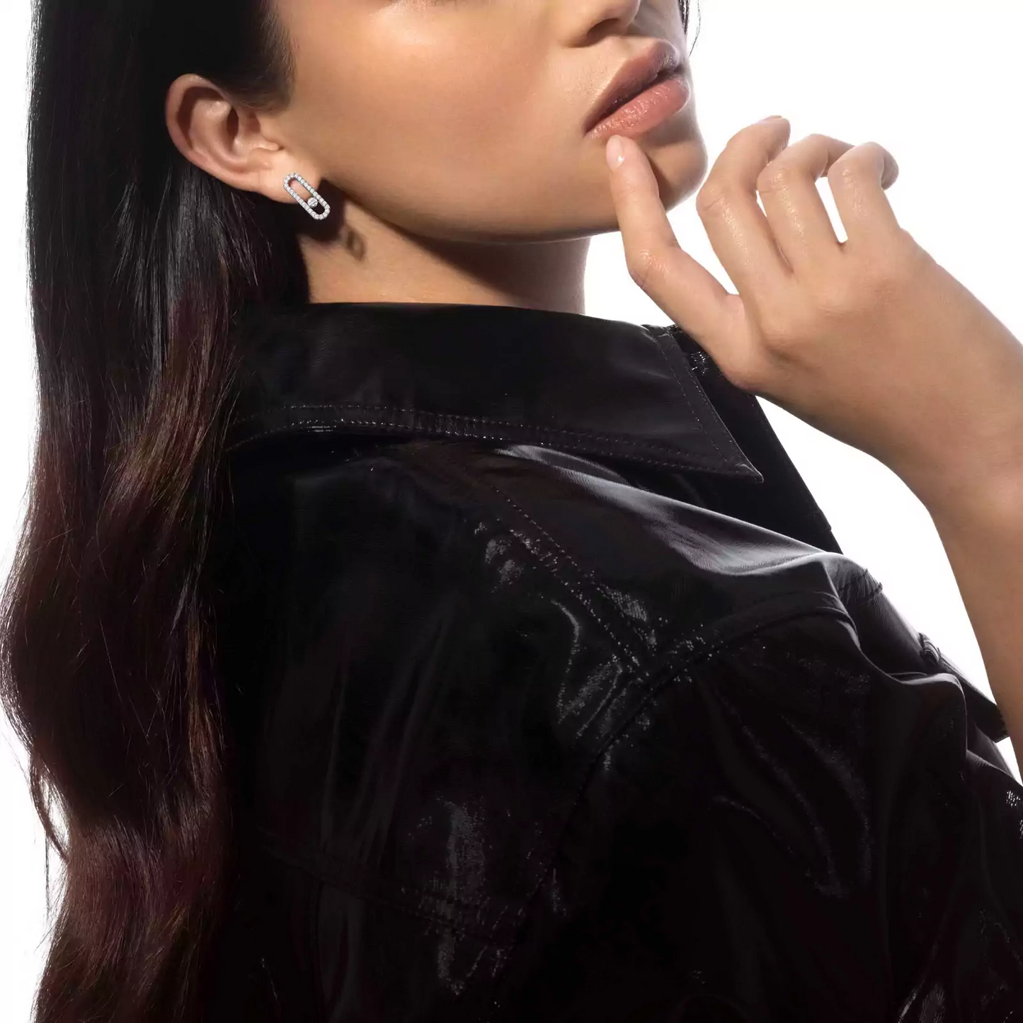 Earrings Move