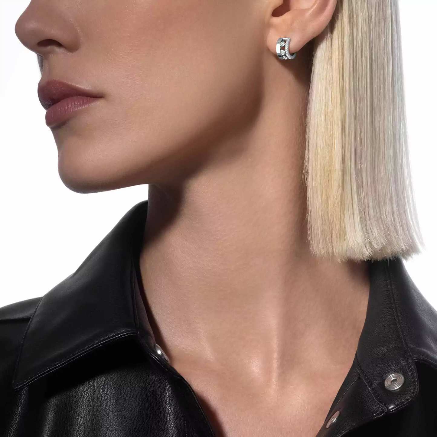 Earrings Move