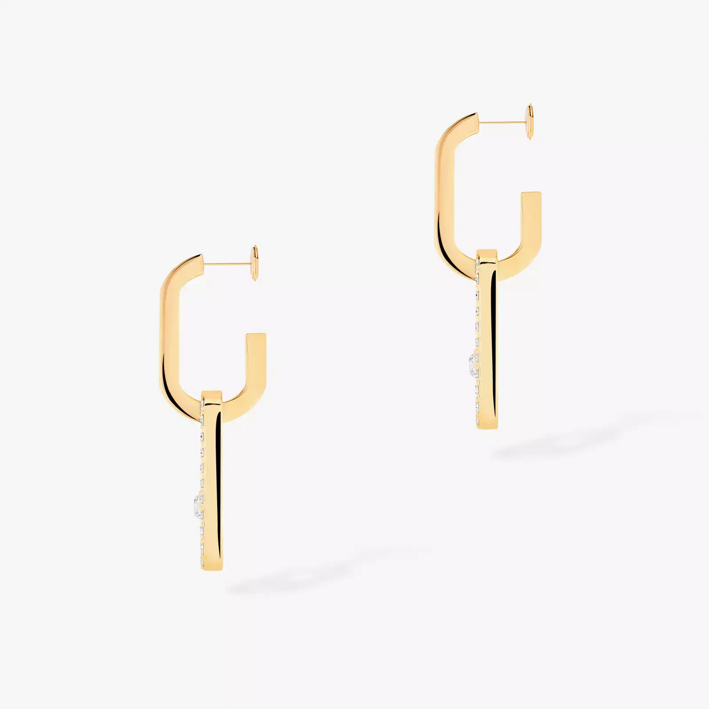 Earrings Move