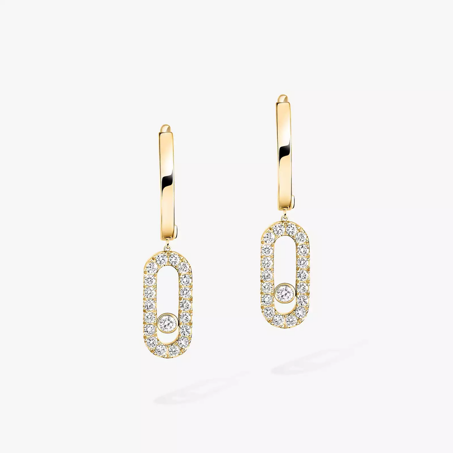 Earrings Move